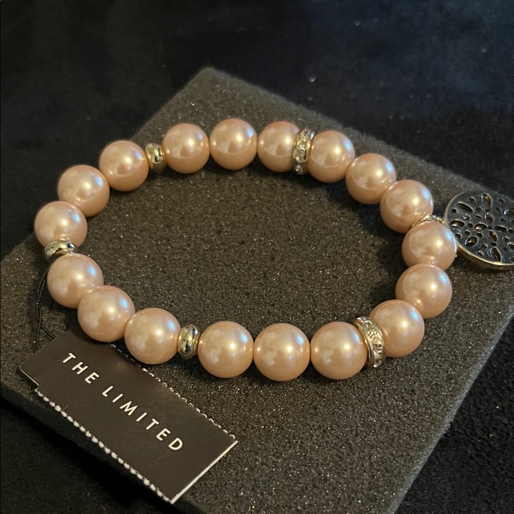 The Limited Champagne Pearl Bracelet